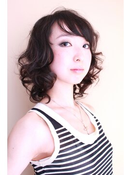 シシ ヘアーデザイン(sisi hair design) 大人の黒髪ふわカール