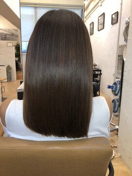 アコンプリッシュ 代官山 恵比寿(accomplish) プラチナミネコラ