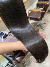 【髪質改善グラストリートメント限定】45日以内の再来クーポンで艶めく美髪へ♪