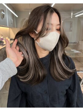 サイン 表参道(SIGN) イヤリングカラーマッシュウルフツヤ髪スタイルブルージュ