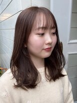 大人かわいい顔まわりレイヤーピンクベージュシースルーバング