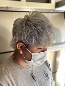 マセナ(Masena) ホワイトカラー×メンズウルフ