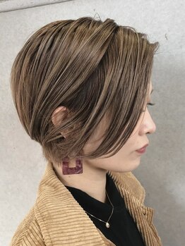 ジービージー(GBG)の写真/【中央町/脱白髪染めサロン】白髪染めを使わずに明るくできる”脱白髪染めハイライト”が好評◎