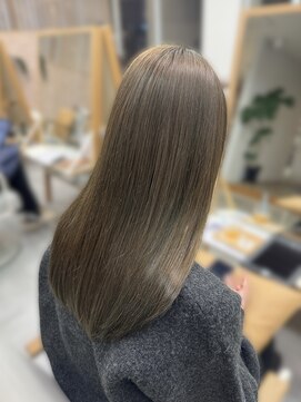 ブローチェラウカ(Broche lauka) メンテカット×オリーブベージュ