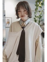 ニュア(neua) yui 