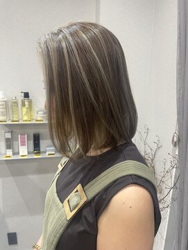 ルクス(Lux) hairLux・天王・三ヶ日・伸びる根本の白髪目立たないハイライト