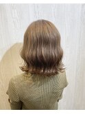 ミルクティーベージュ