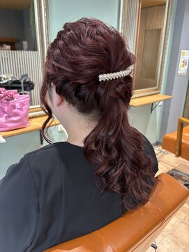 ルポヘアー(Repos Hair) 波巻きローポニー