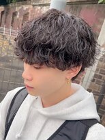 フィフス トウキョウ (fifth TOKYO)&nbsp;渋谷波巻きパーマメンズカットシャドウパーマラウンドマッシュ