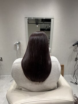 レディオ ザ イシン(LeDio the ISIN) 髪質改善/白髪染め/白髪ぼかし/縮毛正/ヘッドスパ 【星川】