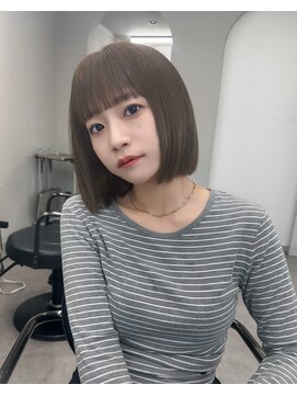 リッカ(LICCA) 【LICCA 伊崎優李】韓国ヘア/レイヤーカット/オリーブベージュ