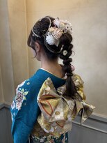 サンク エトワール(Cinq Etoiles) ヘアセット【編み下ろしポニー】