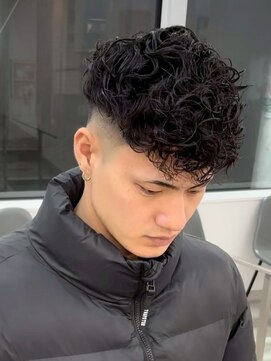 一鳳庵　【イオアン】 テーパーフェード　波巻きツイストスパイラル