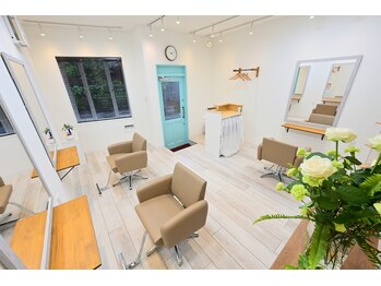 ripple hair & make　町屋の写真/大人女性から圧倒的支持◎女性スタイリストが創る、お子様連れでも安心のプライベート空間☆