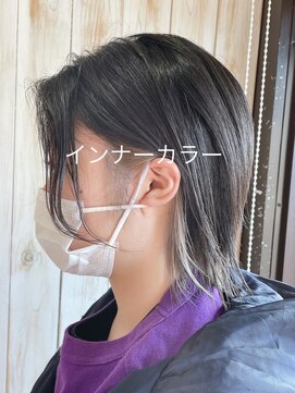 ヘアーアンドメイクサワ 佐久店(sawa) シルバーインナーカラー耳掛け切りっぱなし外ハネボブ