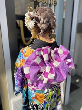 ラビス クローバー(Lovis clover) 振袖着付け　ヘアセット　モードヘア