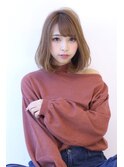 ミルクティーベージュのワンカールボブ