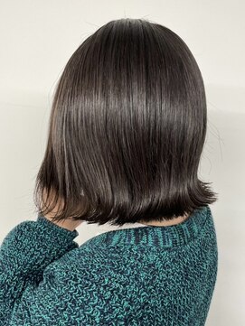 クローズ(cross-z) ★外ハネボブオリーブアッシュ前髪小顔カットモテ髪20代30代40代