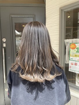 フラウ 柳沢店 オリーブベージュ