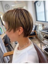 コンパス(COMPASS)&nbsp;透明感ベージュのショートボブ