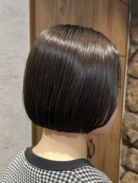 ルイ(ROUIS produced by LUCK 津田沼) ROUIS 津田沼 ダークグレージュボブ/ココアグレージュ/津田沼