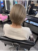  シルバーラベージュで透明感UP/南楠葉