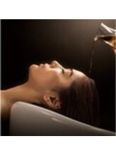 ☆ALORB☆ヘッドスパ技術メニューとホームケアを通じ、美しい髪を育む頭皮環境を提供します。