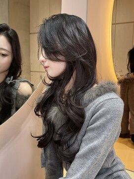 グローアイヴィ 大宮(GLROW IVY) ★イメチェンハッシュカット/スモーキーカラー/ワンホンレイヤー