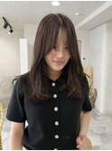 くすみベージュカラー×プツッとレイヤースタイル