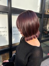 流行のインナーカラーや、ブリーチなしカラーも