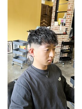 バーニーズ(BARNEYS) フェードカット＋パーマ