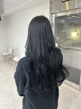 イェッカ パビル(YECCA pabil) ブルーブラック