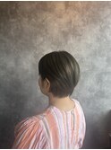 ナチュラルオリーブ/シークレットハイライト/くびれショートボブ