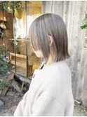 ぷつっとバングの切りっぱなしボブ×ミルクティーカラー