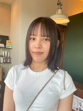 シェール(cher) ミディアムレイヤー/ブラウンカラー/艶髪