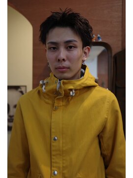 エディ(Edy) メンズスパイキーショートニュアンスパーマ刈り上げ眉毛カット