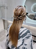 ヘアセット クラン ルシェ 心斎橋玉屋町店(hair set Clan luce)&nbsp;ストレートハーフアップ/心斎橋ヘアセット