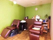 ヘアーサロン グラッド(HAIR SALON gladd)の雰囲気（シャンプースペースも緑に囲まれています♪）