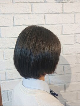 ヘアークリアー 蕨 ツヤボブ