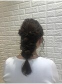 編みおろしパーティヘア