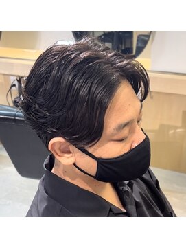 ニコフクオカヘアーメイク(NIKO Fukuoka Hair Make) 「NIKO」大人男子のニュアンスパーマセンターパート 福岡天神