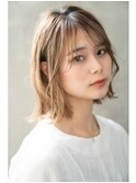 ペールベージュセクションカラーグラデーションカラー外ハネボブ