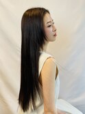 潤いと艶のある、ストレートロング