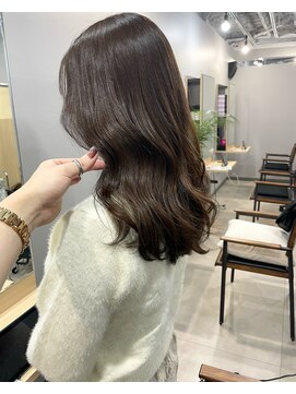 アトレ(attrait) *くすみ感グレージュ 透明感 大阪 天王寺