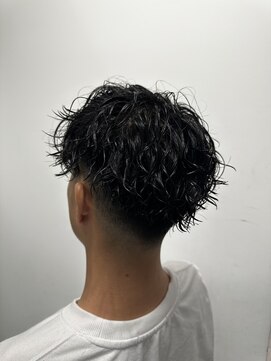 リバティシェアバーバー 銀座(LIBERTY SHARE BARBER) ツイストスパイラル<理容室>