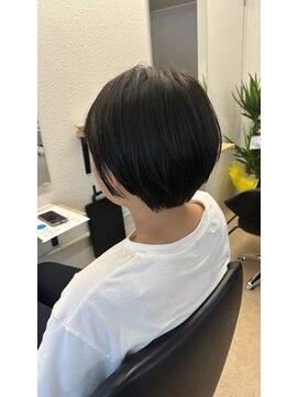 ネル 千早 香椎(nell.) ショートボブ丸みショートカットマッシュショート 前髪あり