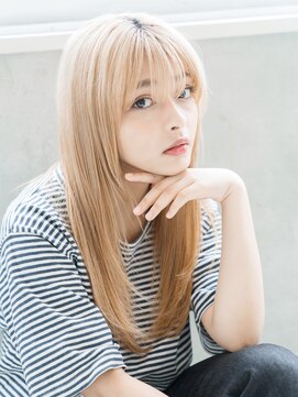 トッカ ヘアアンドトリートメント 難波店 大人っぽ　レイヤースタイル