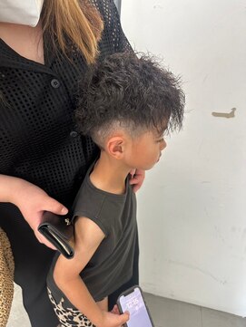 メンズサロン キング 梅田店(Men’s salon K!ng) 波巻きツイストスパイラルパーマ/フェザーパーマ/眉毛/メンズ