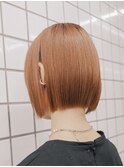 ボブ　ホワイトグレージュ　デジタルパーマ　チェリーブラウン