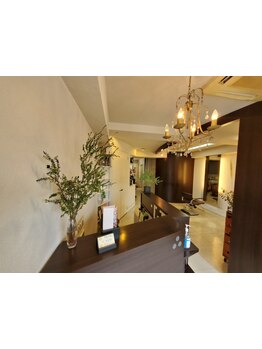 【いりなか駅徒歩3分/駐車場あり】口コミ高評価◎居心地の良いプライベート空間で髪も心も癒されるひと時を